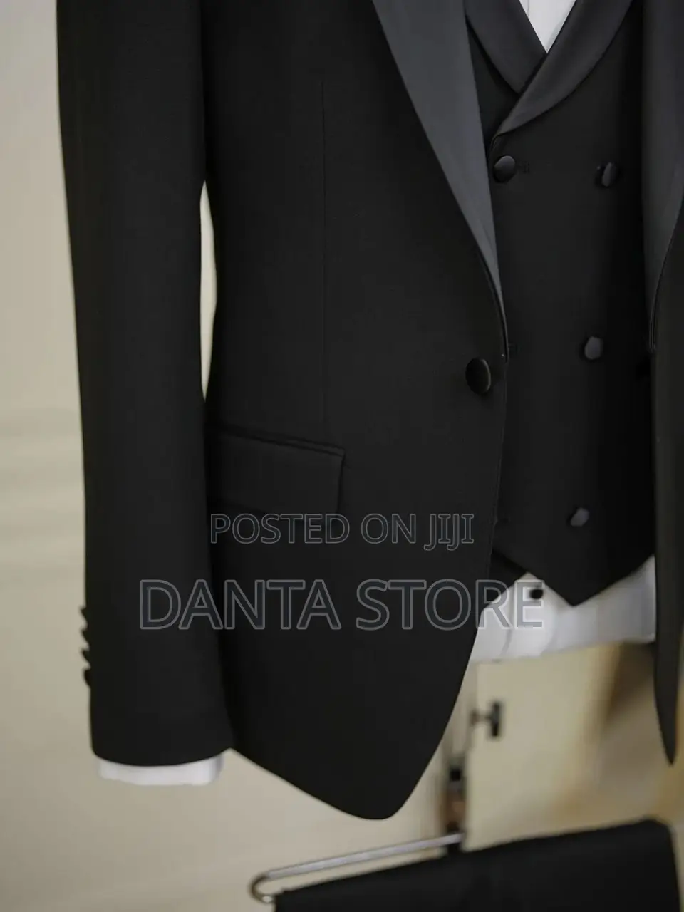 Mario Casas Black Men’S Suits
