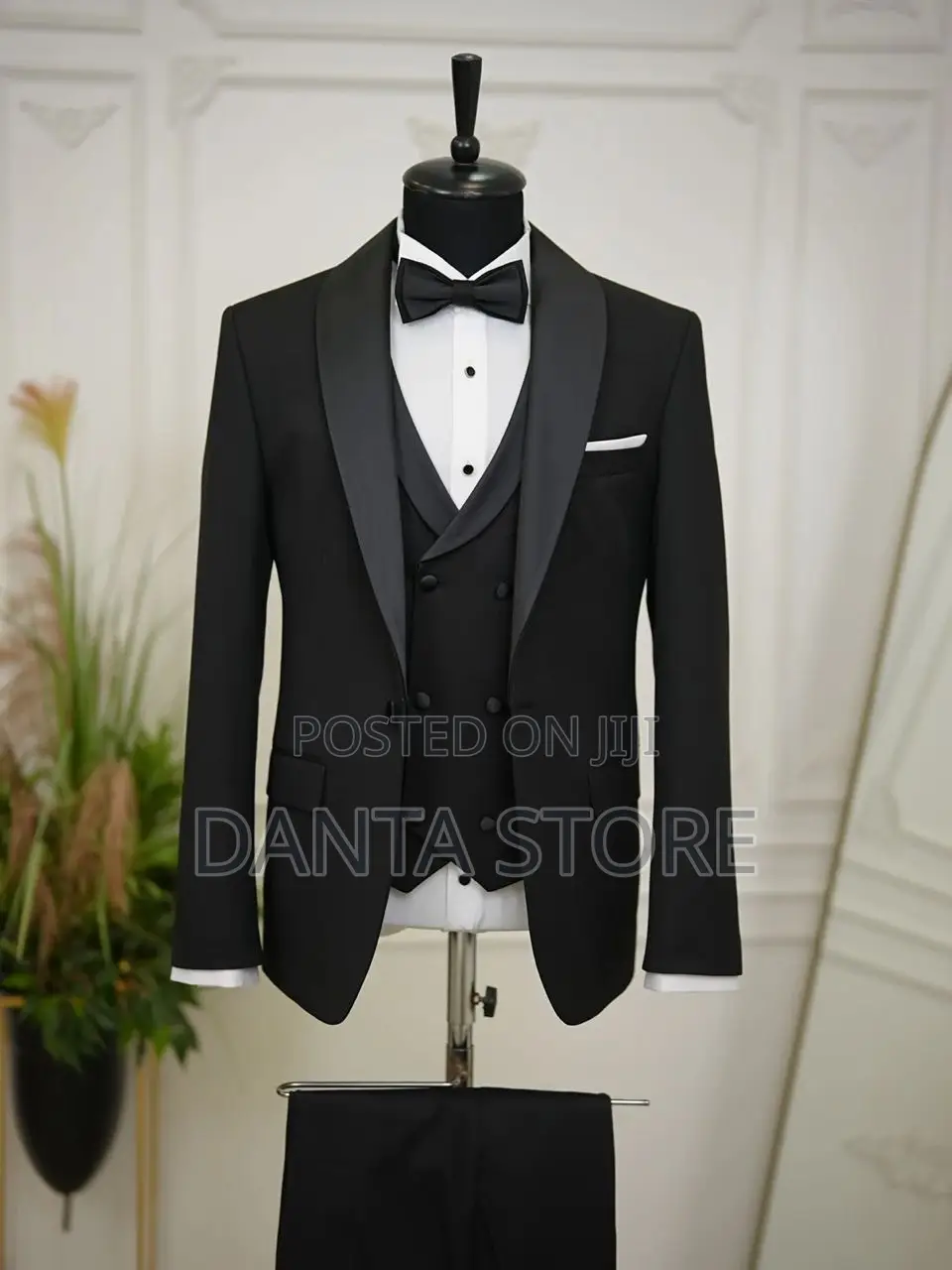 Mario Casas Black Men’S Suits