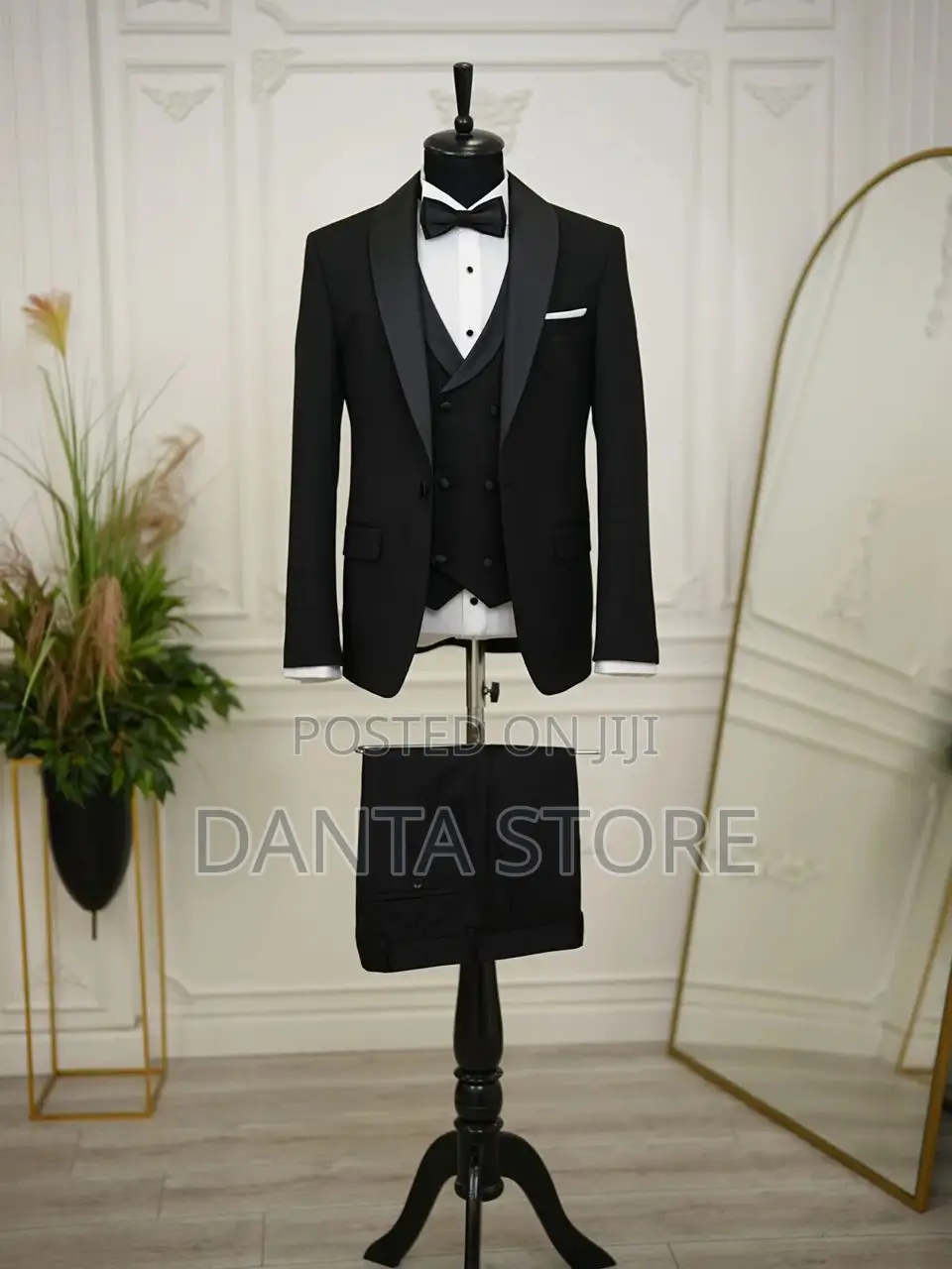 Mario Casas Black Men’S Suits