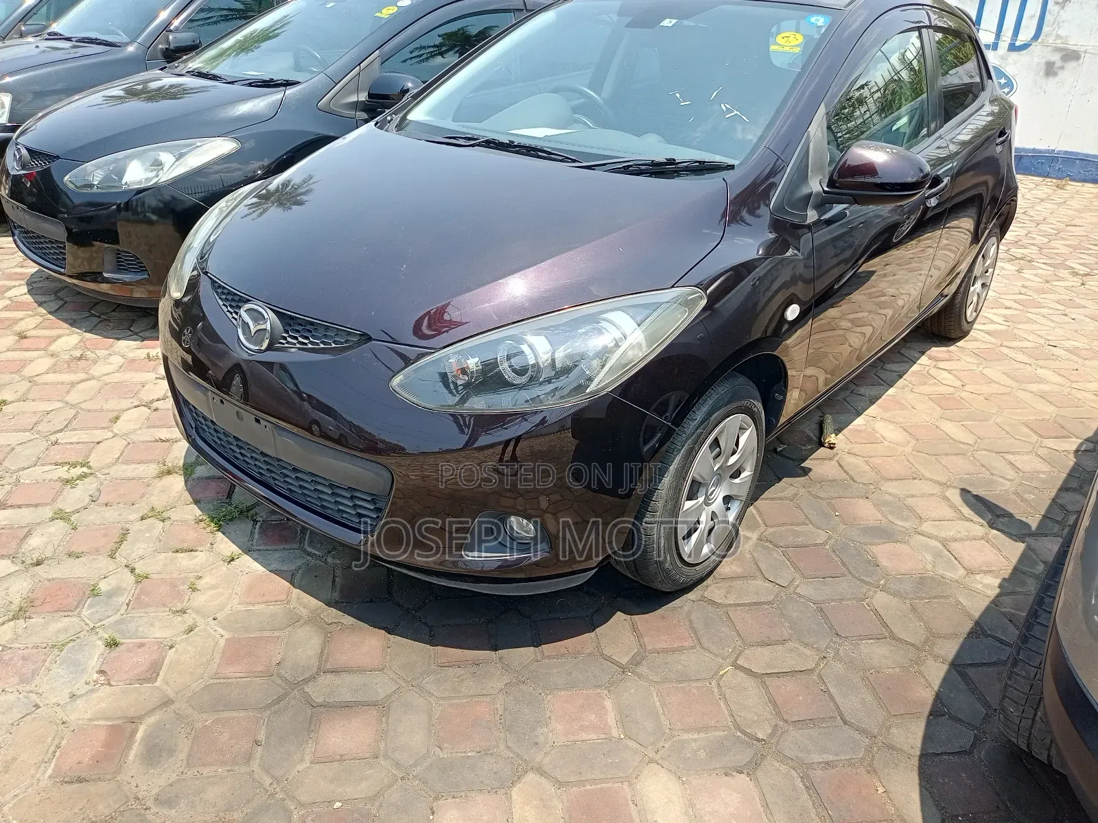 Mazda Demio 2011 Maroon