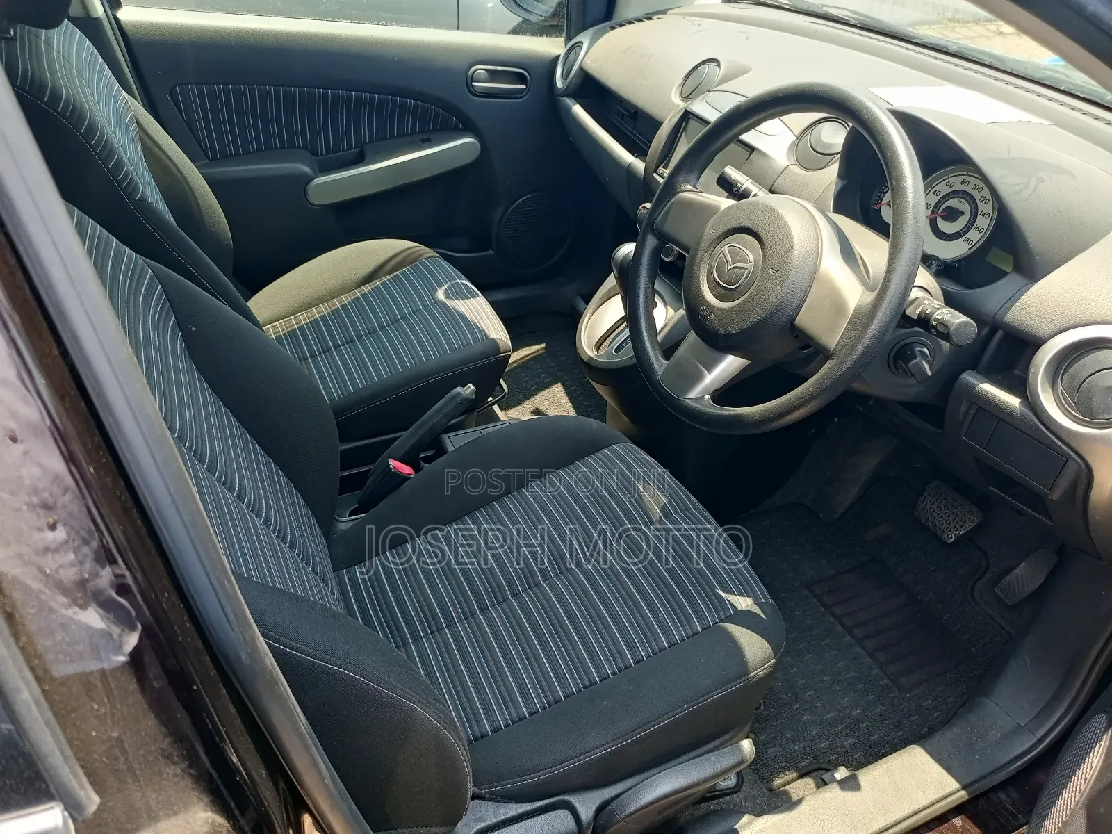 Mazda Demio 2011 Maroon