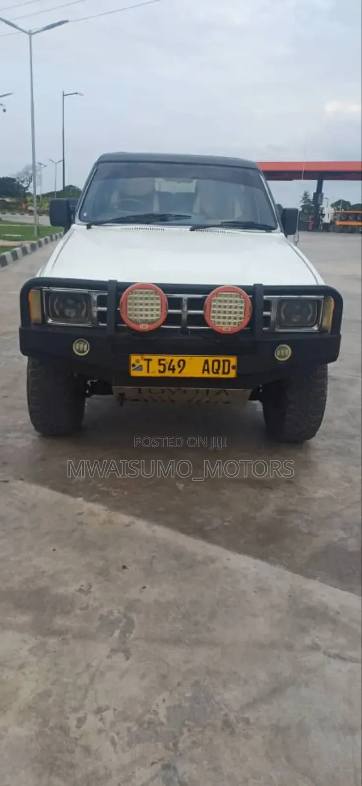 Toyota Hilux 1998 White