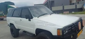 Toyota Hilux 1998 White