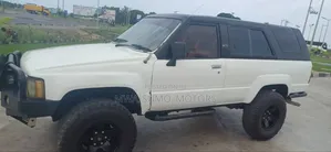 Toyota Hilux 1998 White
