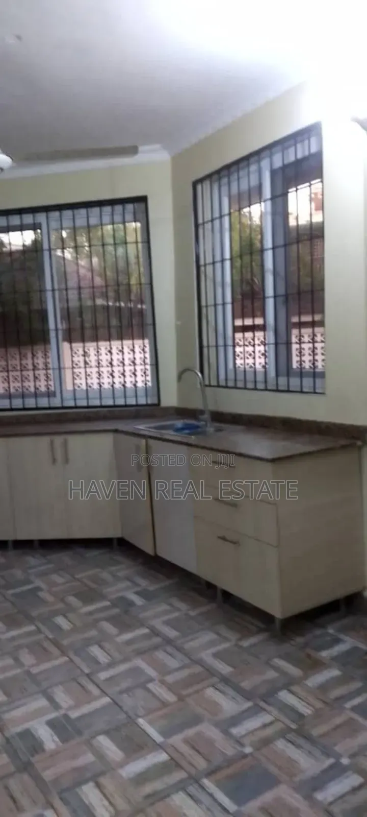 5bdrm House in Mikocheni for rent