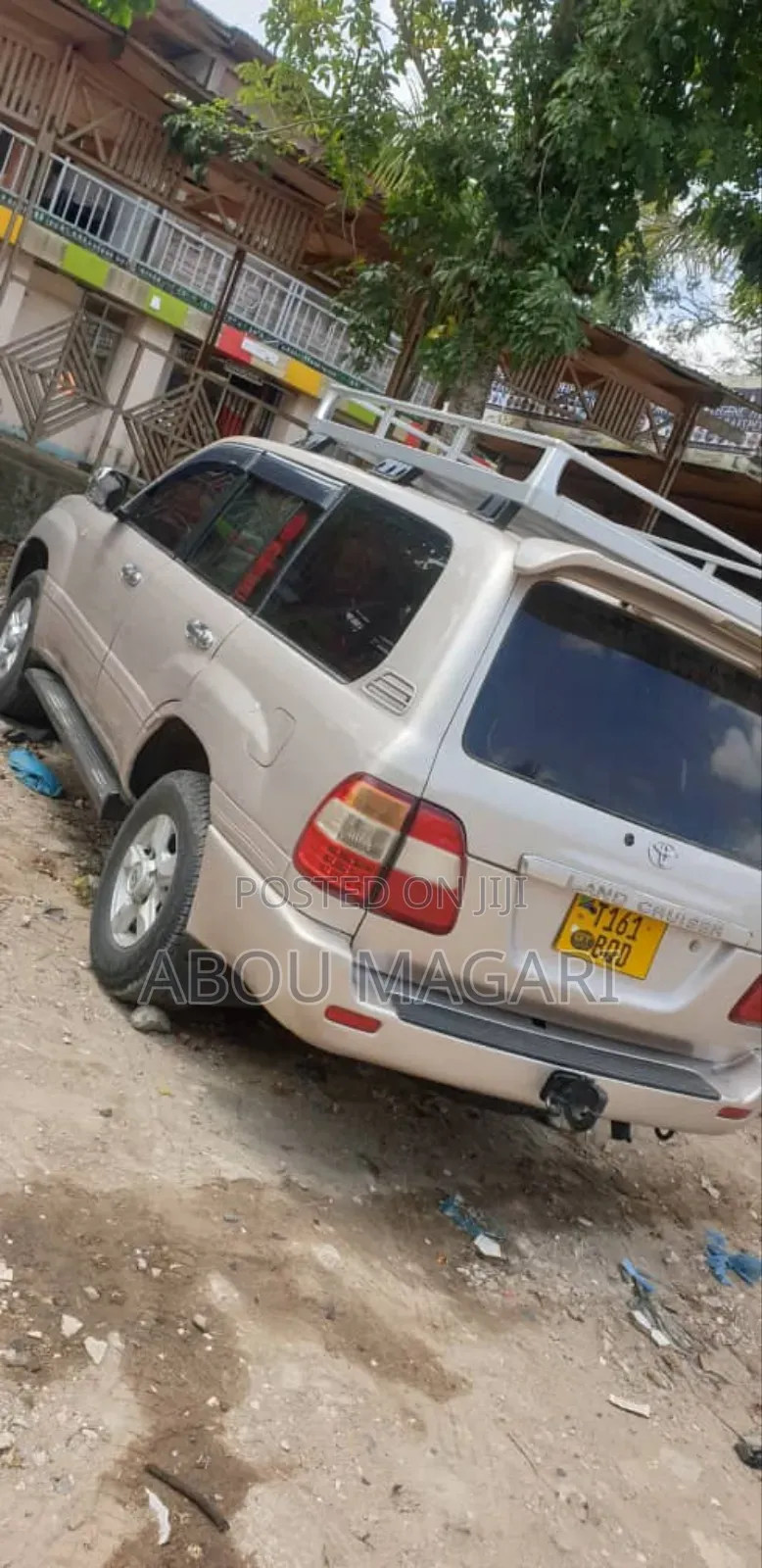 Toyota Land Cruiser 2002 Gold