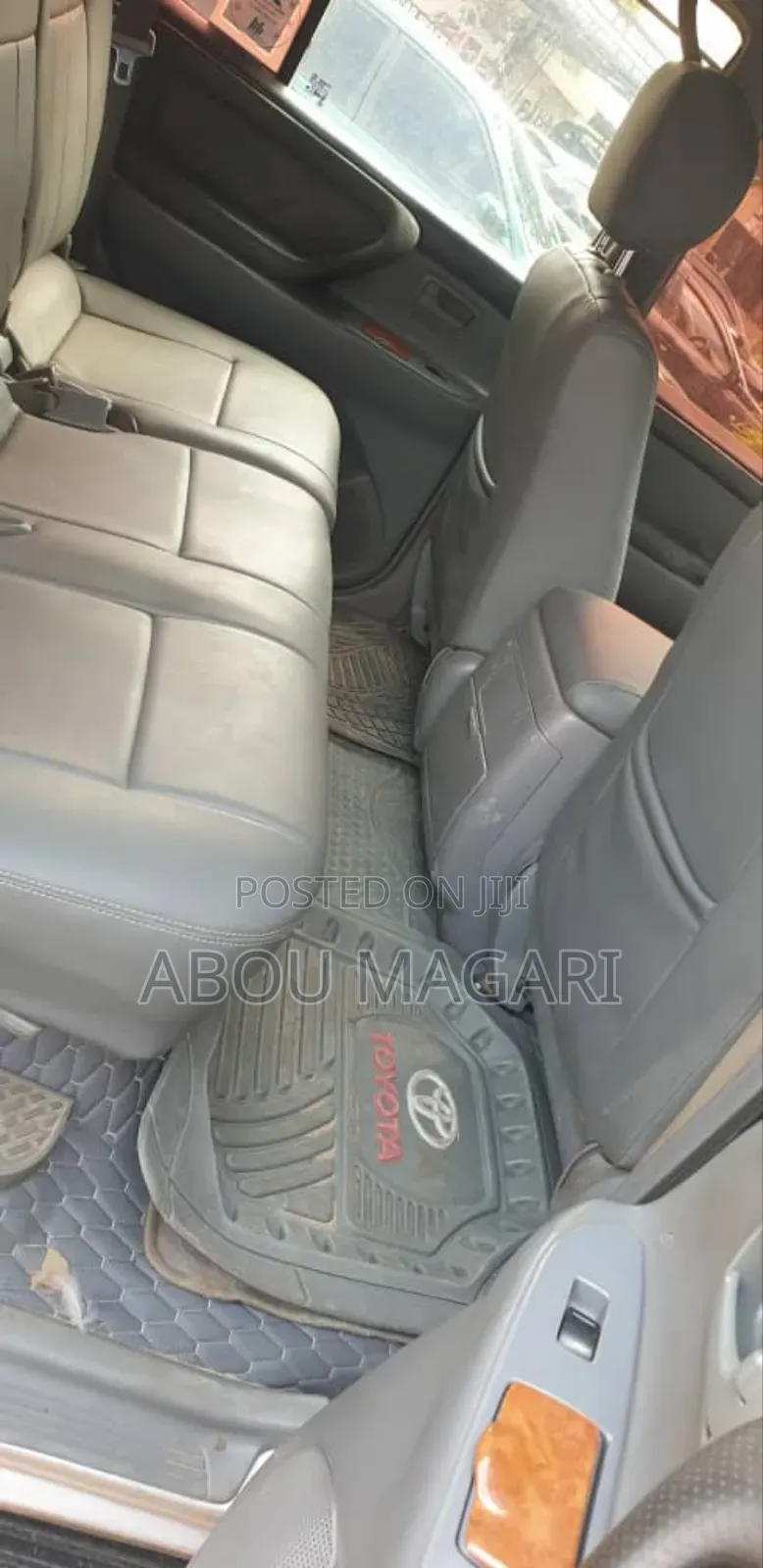 Toyota Land Cruiser 2002 Gold