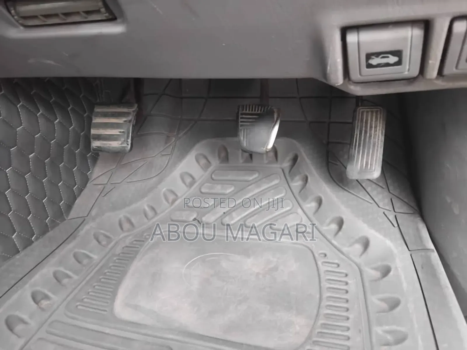Toyota Land Cruiser 2002 Gold