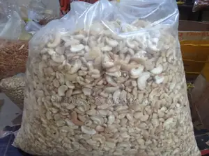 Broken Cashew Nuts