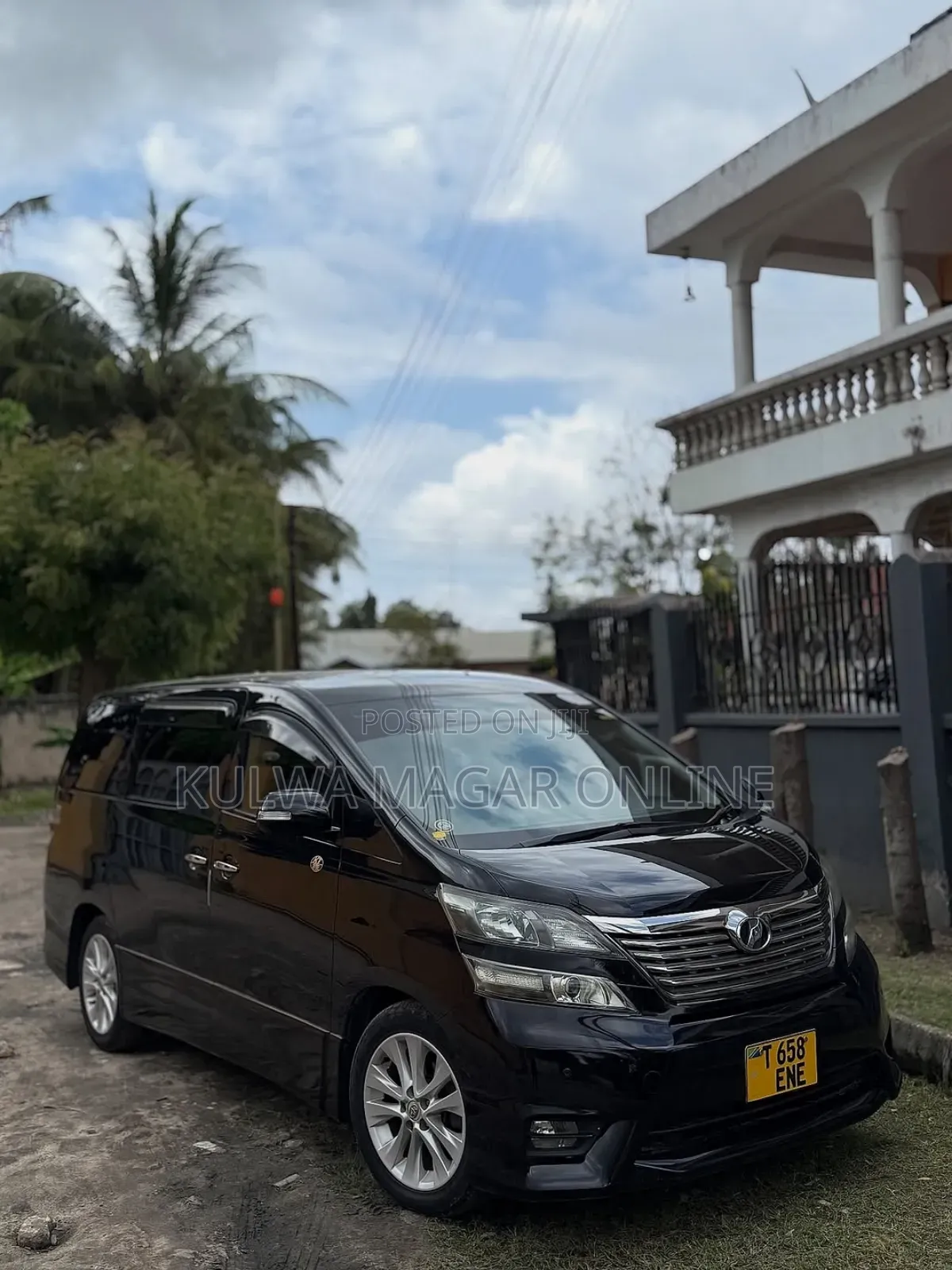 Toyota Vellfire 2010 Black