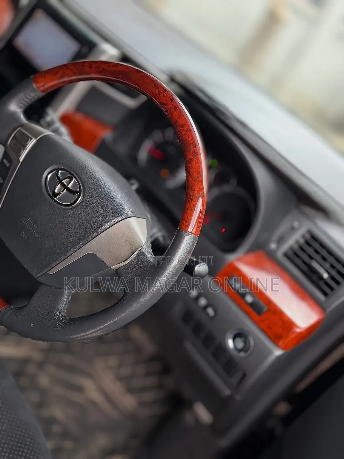 Toyota Vellfire 2010 Black