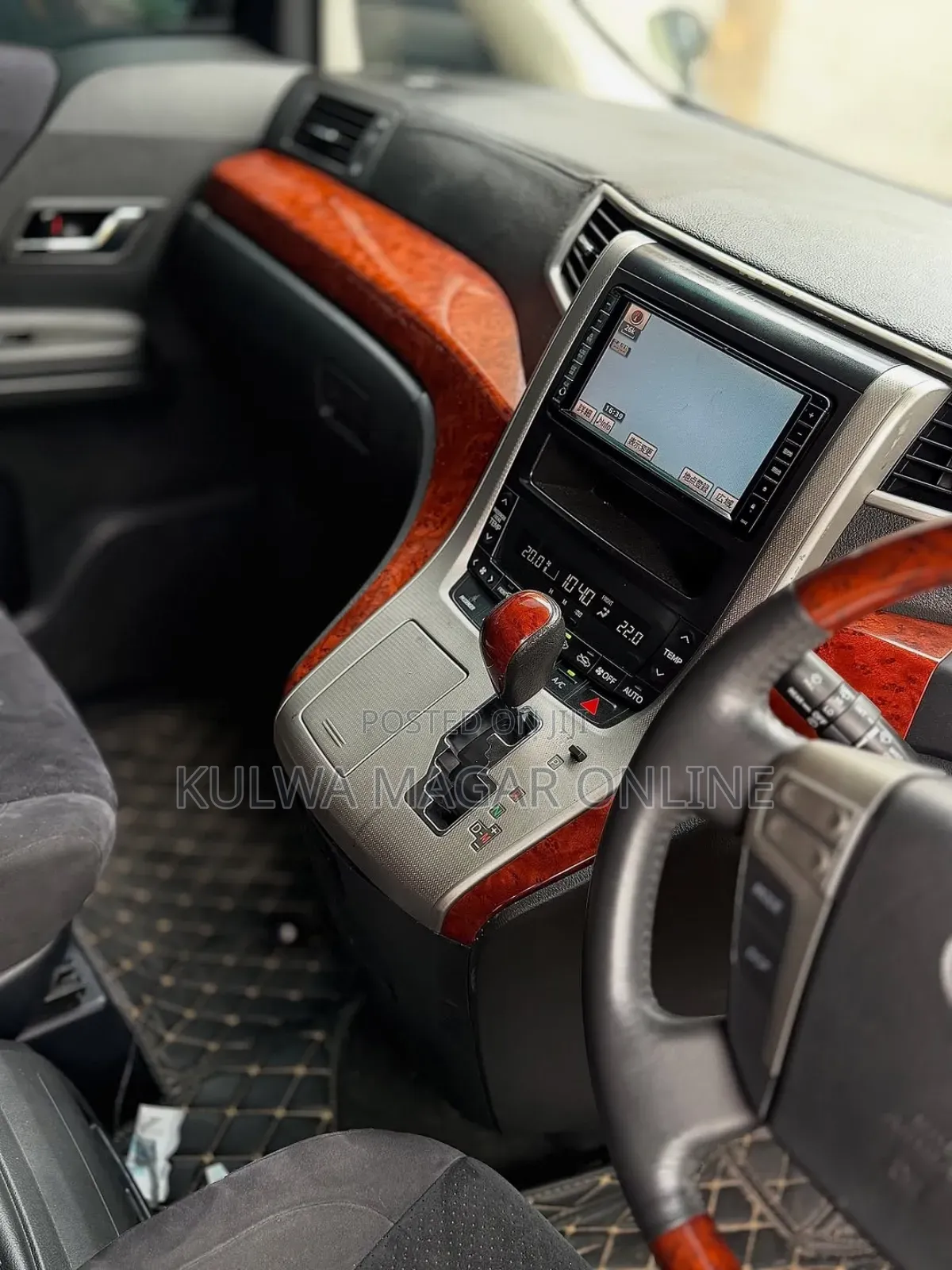Toyota Vellfire 2010 Black