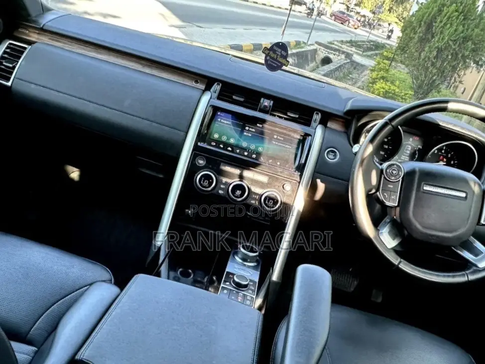 Land Rover Discovery 2018 Black