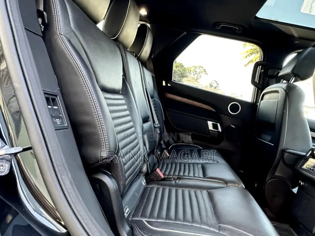 Land Rover Discovery 2018 Black