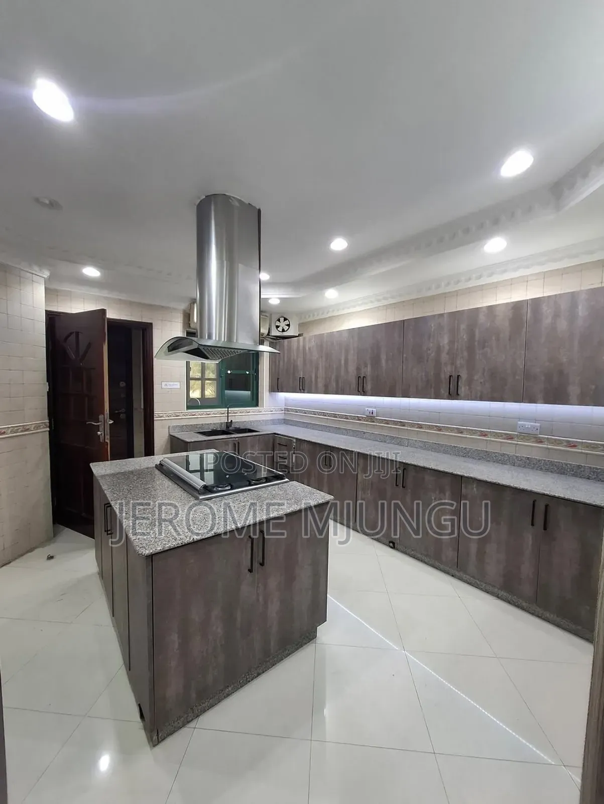 Furnished 5bdrm Villa in Mikocheni for rent