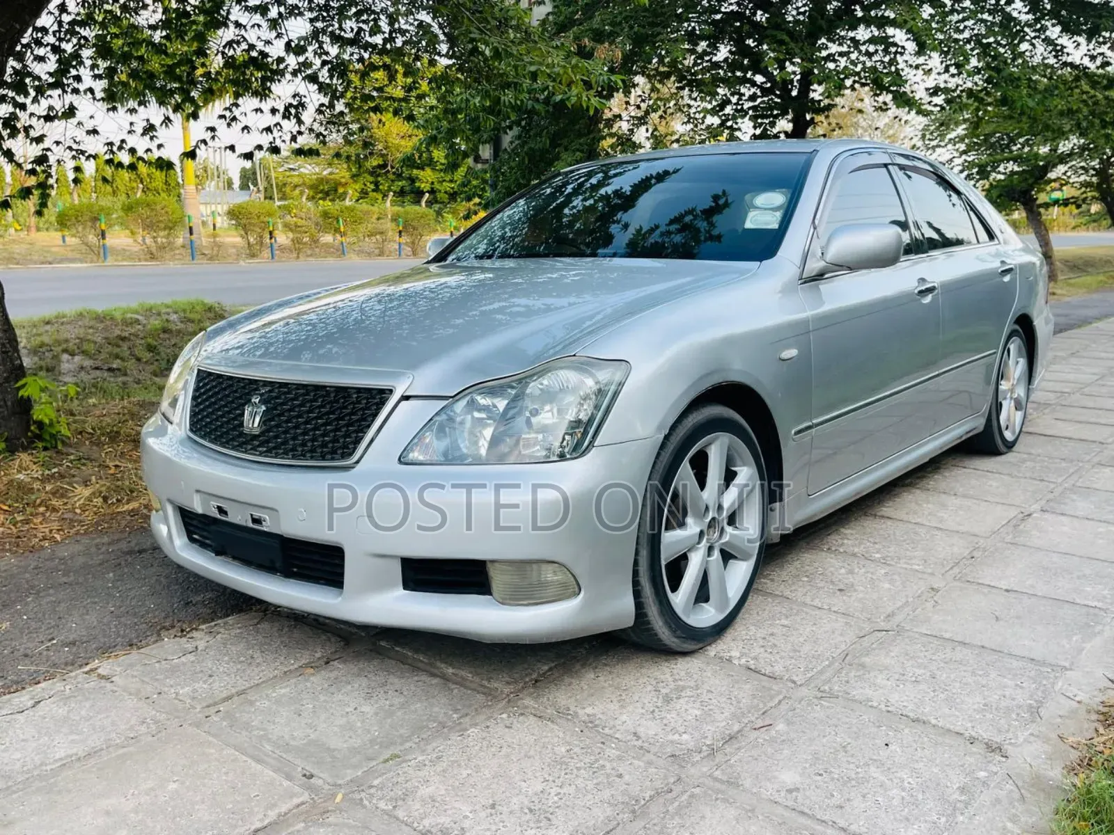 Toyota Crown Royale 2005 Silver