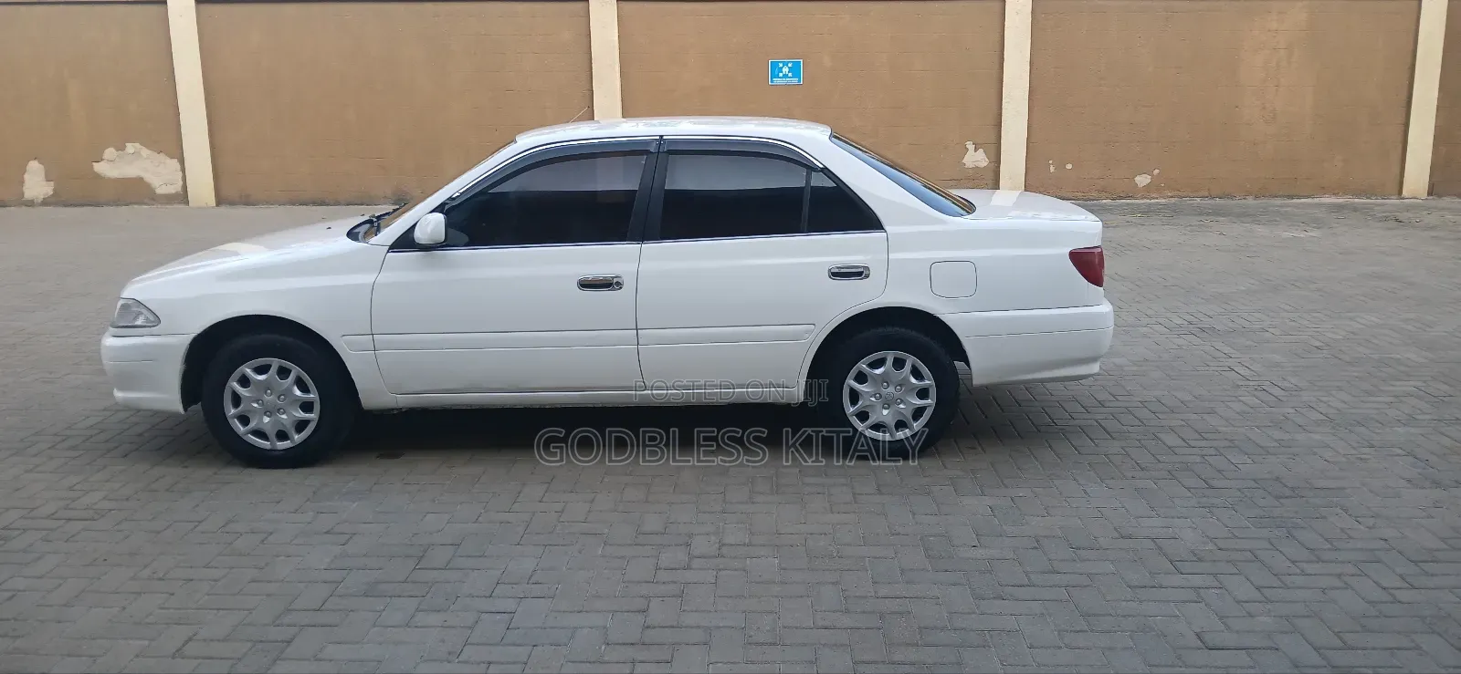 Toyota Carina 1.5 FWD Sedan 2001 White