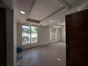 6bdrm Bungalow in Oyster Bay for rent