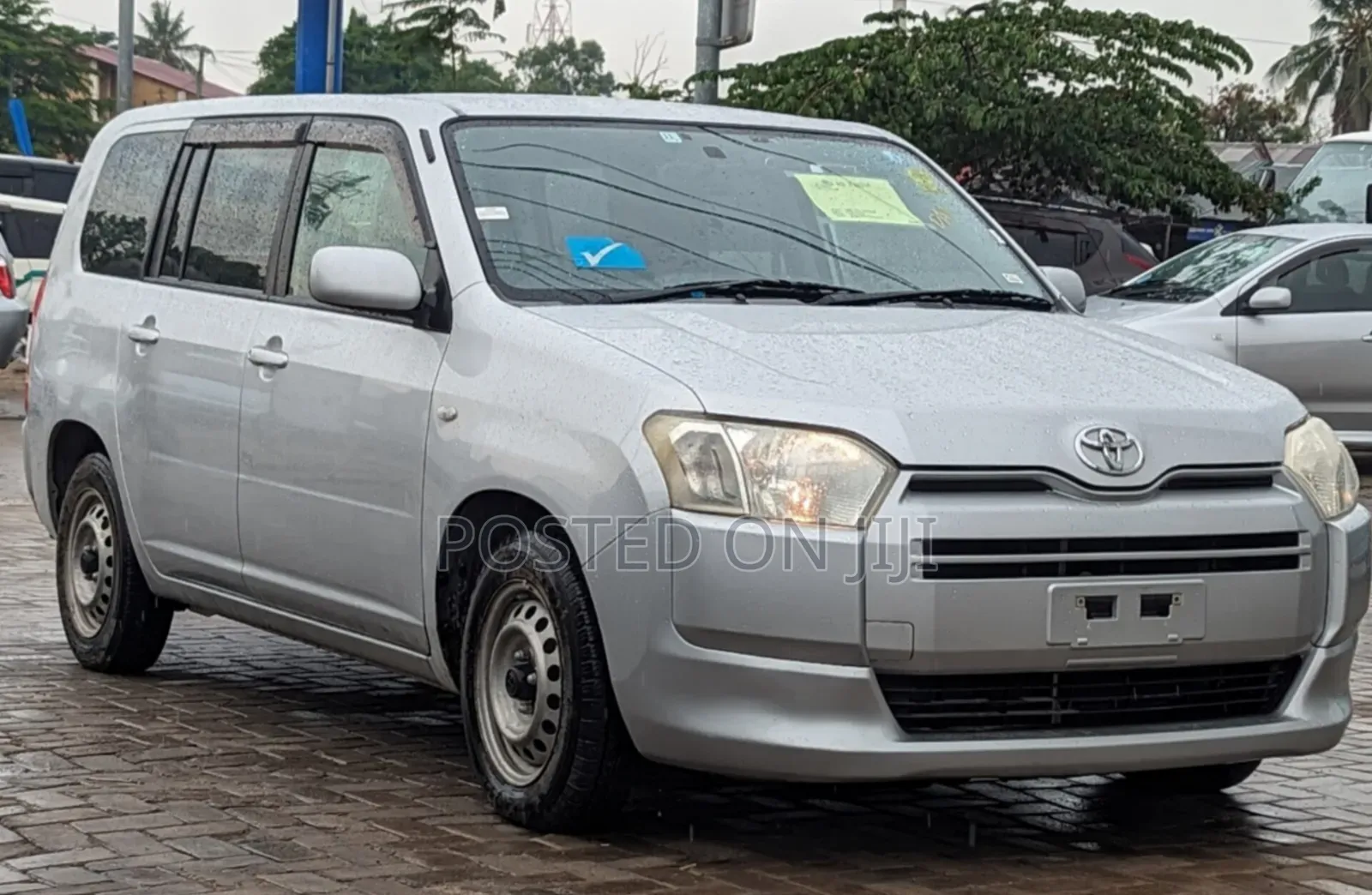 Toyota Succeed SV Premium 2014 Silver