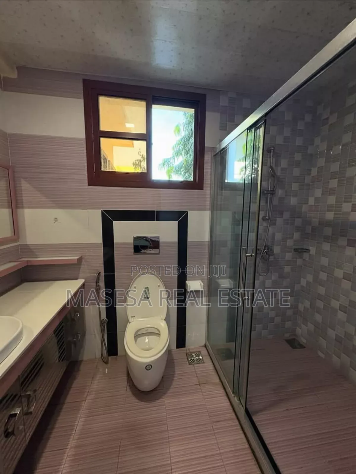 Furnished 3bdrm Villa in Ada Estate for rent