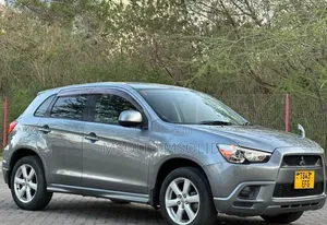 Mitsubishi Outlander 2010 Gray
