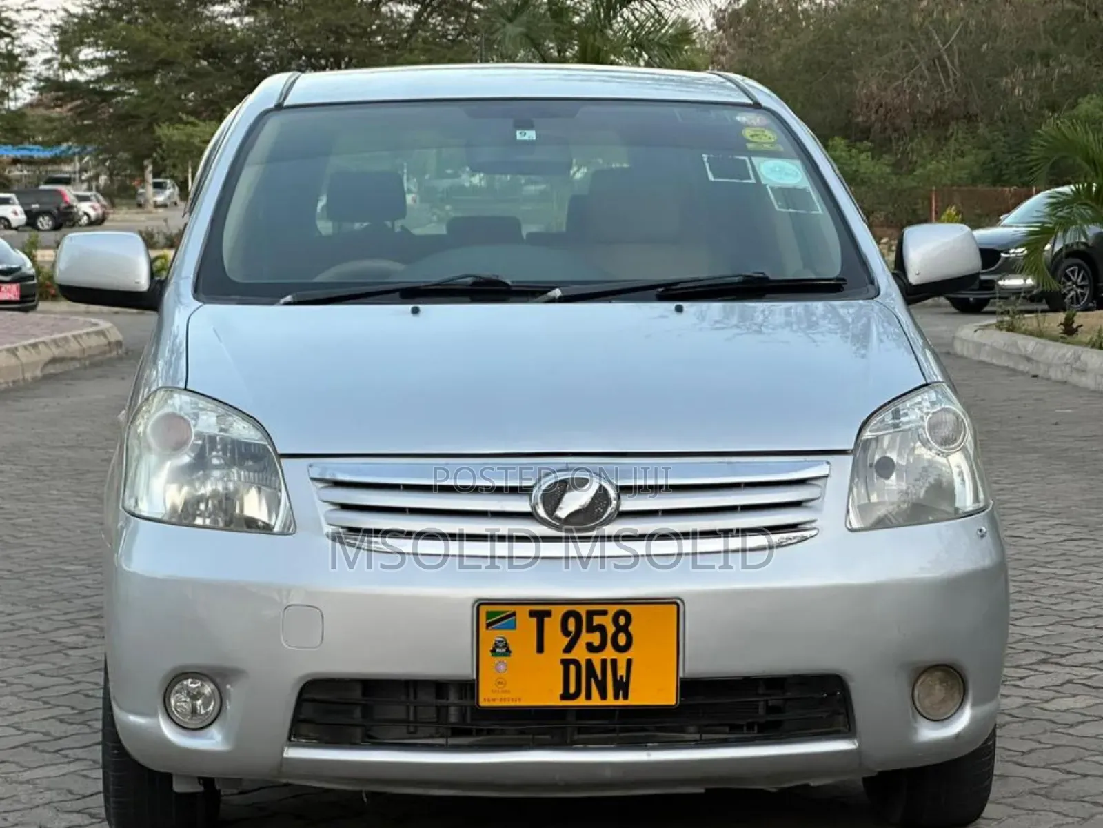 Toyota Raum 2005 Silver