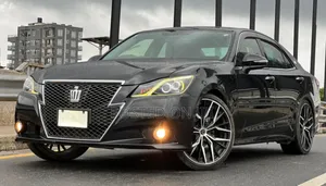 Toyota Crown 2014 Black
