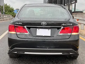 Toyota Crown 2014 Black
