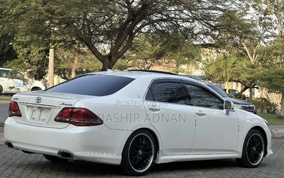 Toyota Crown 2008 Pearl