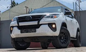 Toyota Fortuner 2019 White