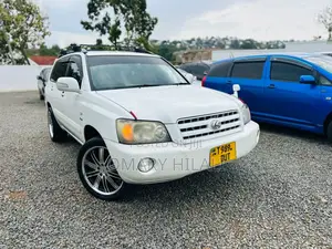 Toyota Kluger 2004 White