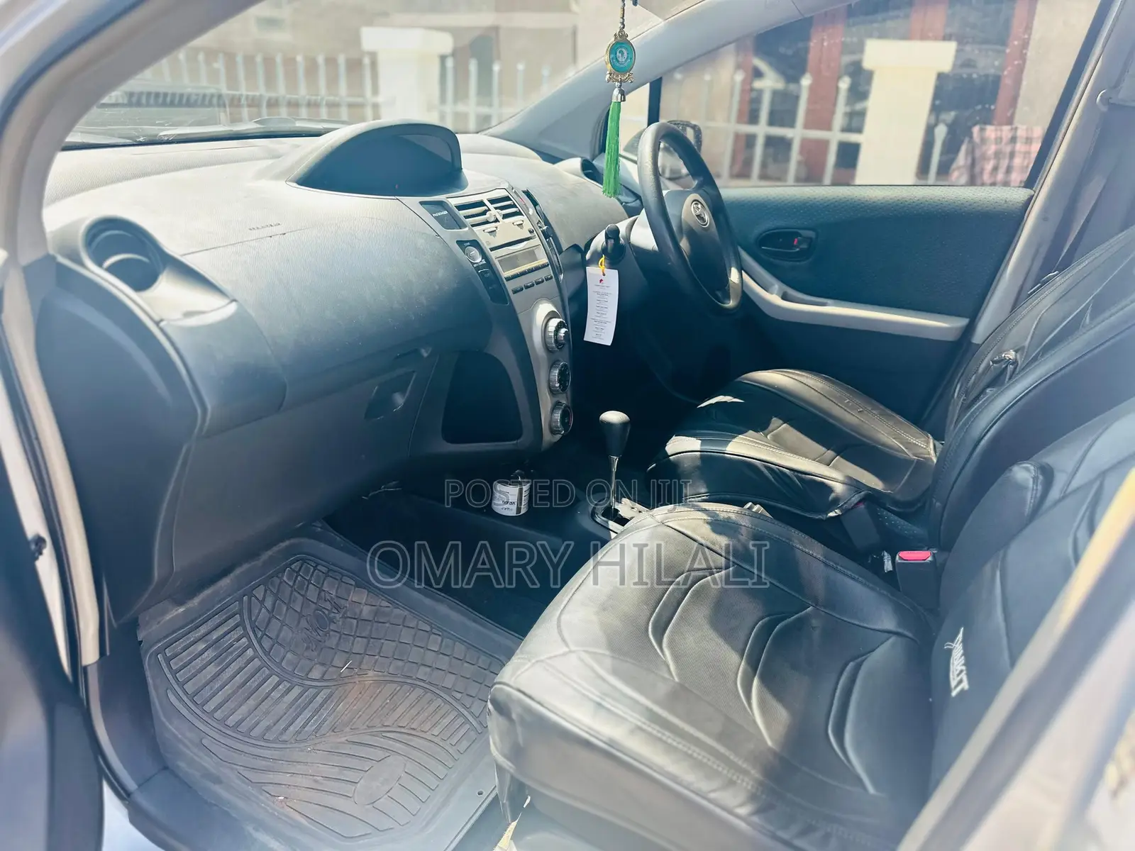 Toyota Vitz 2005 Silver