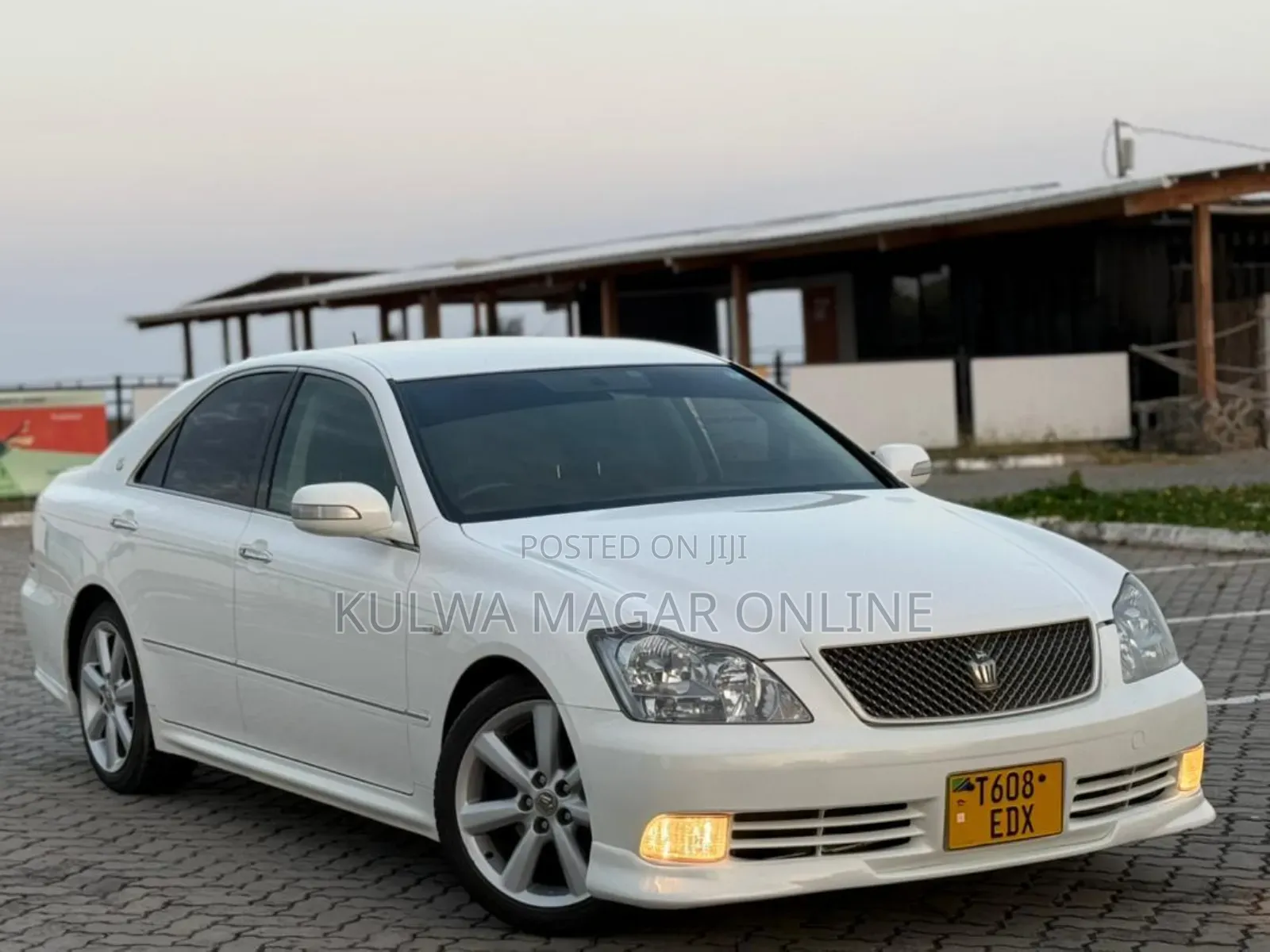 Toyota Crown Royale 2005 White