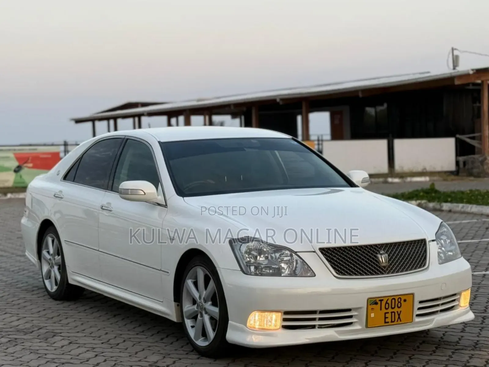 Toyota Crown Royale 2005 White