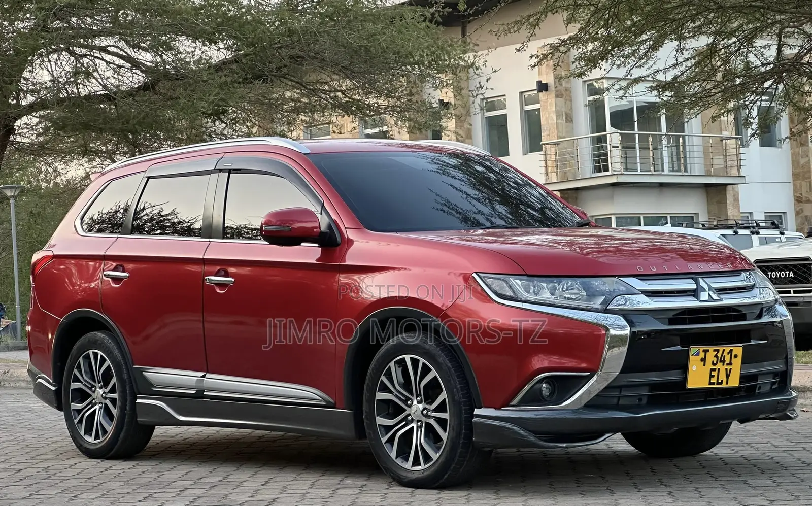 Mitsubishi Outlander 2017 Red