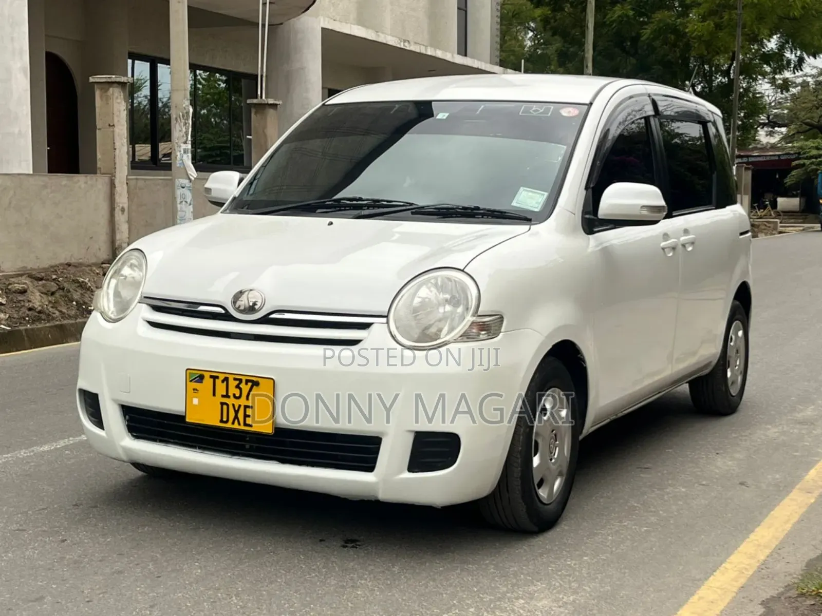 Toyota Sienta 2007 White