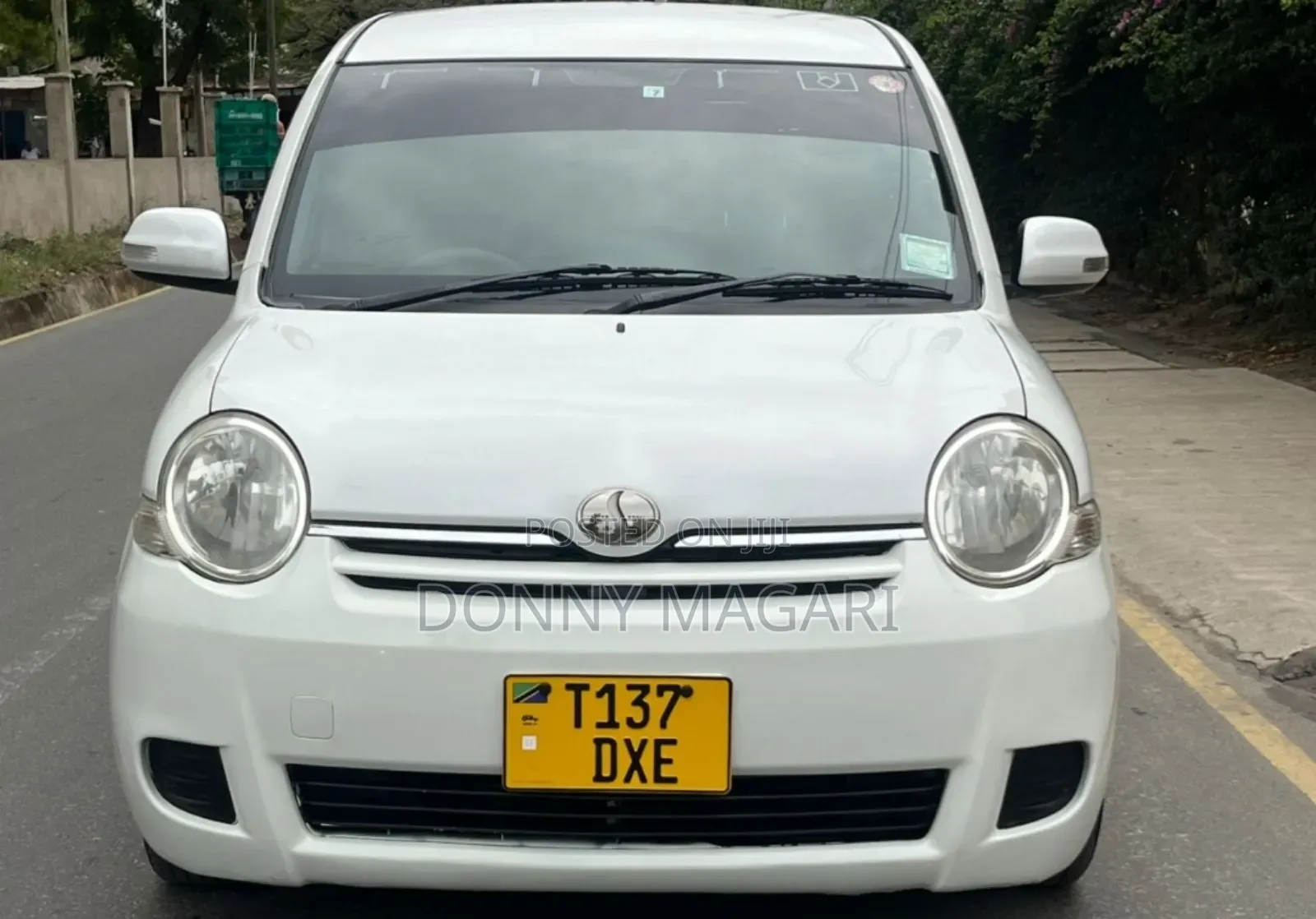Toyota Sienta 2007 White