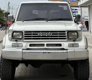 Toyota Land Cruiser Prado 2001 White
