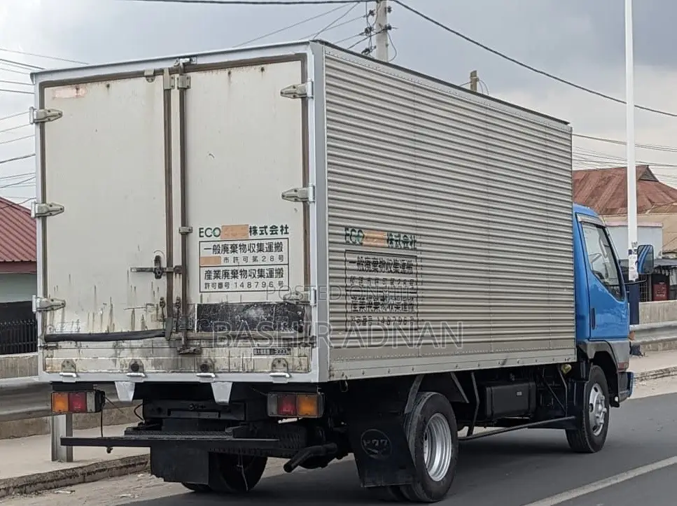 Mitsubishi Canter Box Body Longbase 3.5 Tons Mpya Chasis Unregistered.