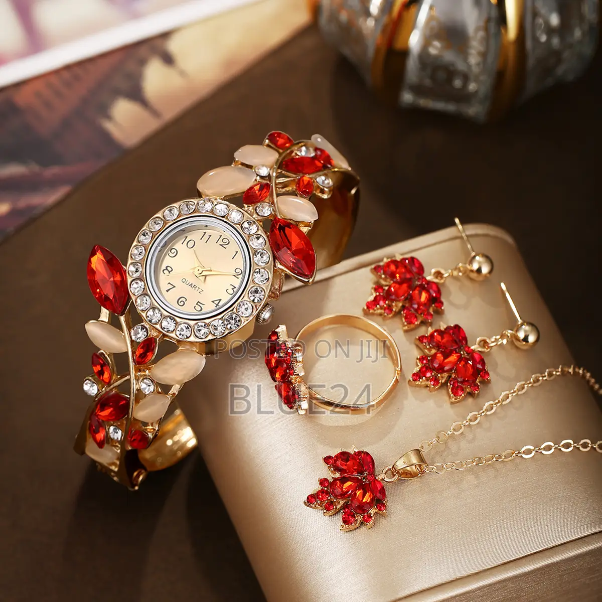 Fashion Design Women's Commuting Quartz Watch Niche Bracelet Watch
