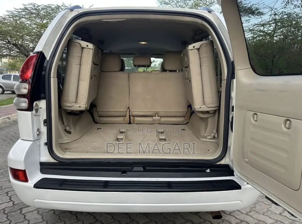 Toyota Land Cruiser Prado 2006 White