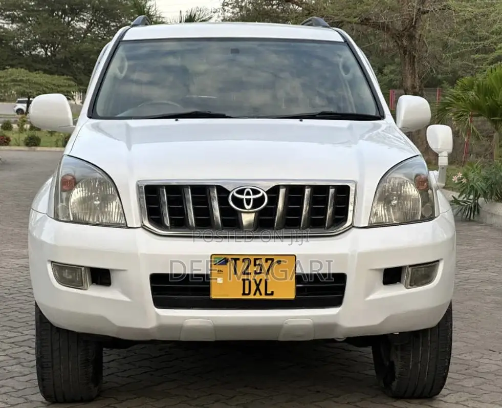 Toyota Land Cruiser Prado 2006 White
