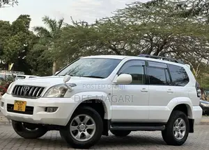 Toyota Land Cruiser Prado 2006 White