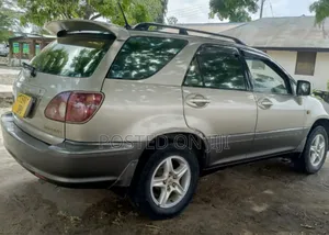 Toyota Harrier 1998 Gold