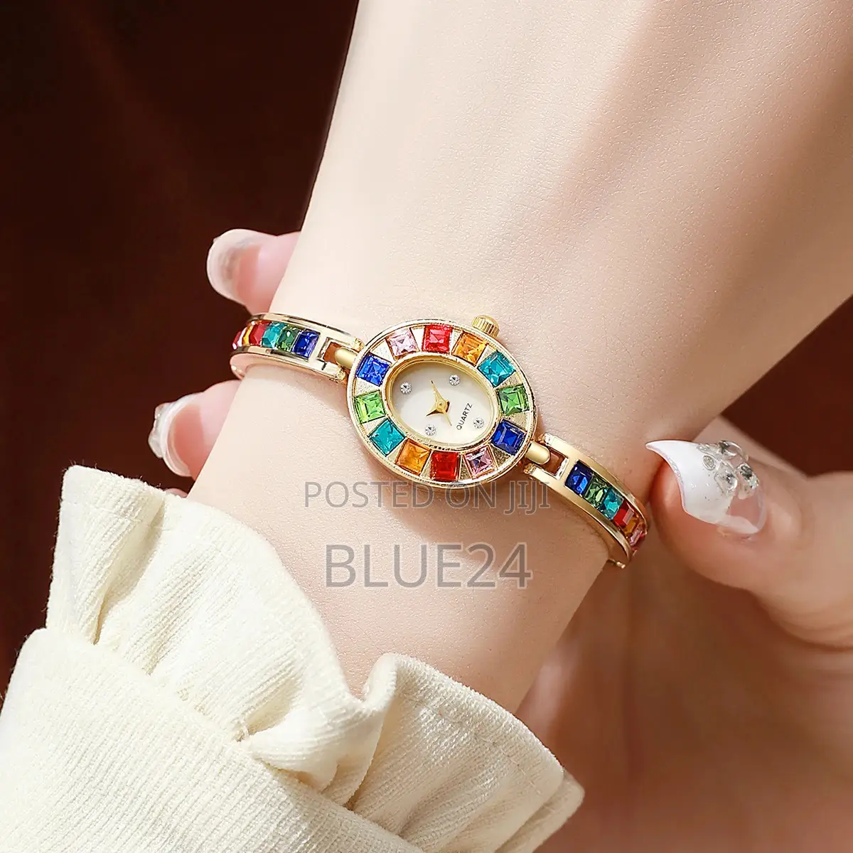 1pc Women Retro Quartz Watch Elegant Ladies-Style Colorful Diamond