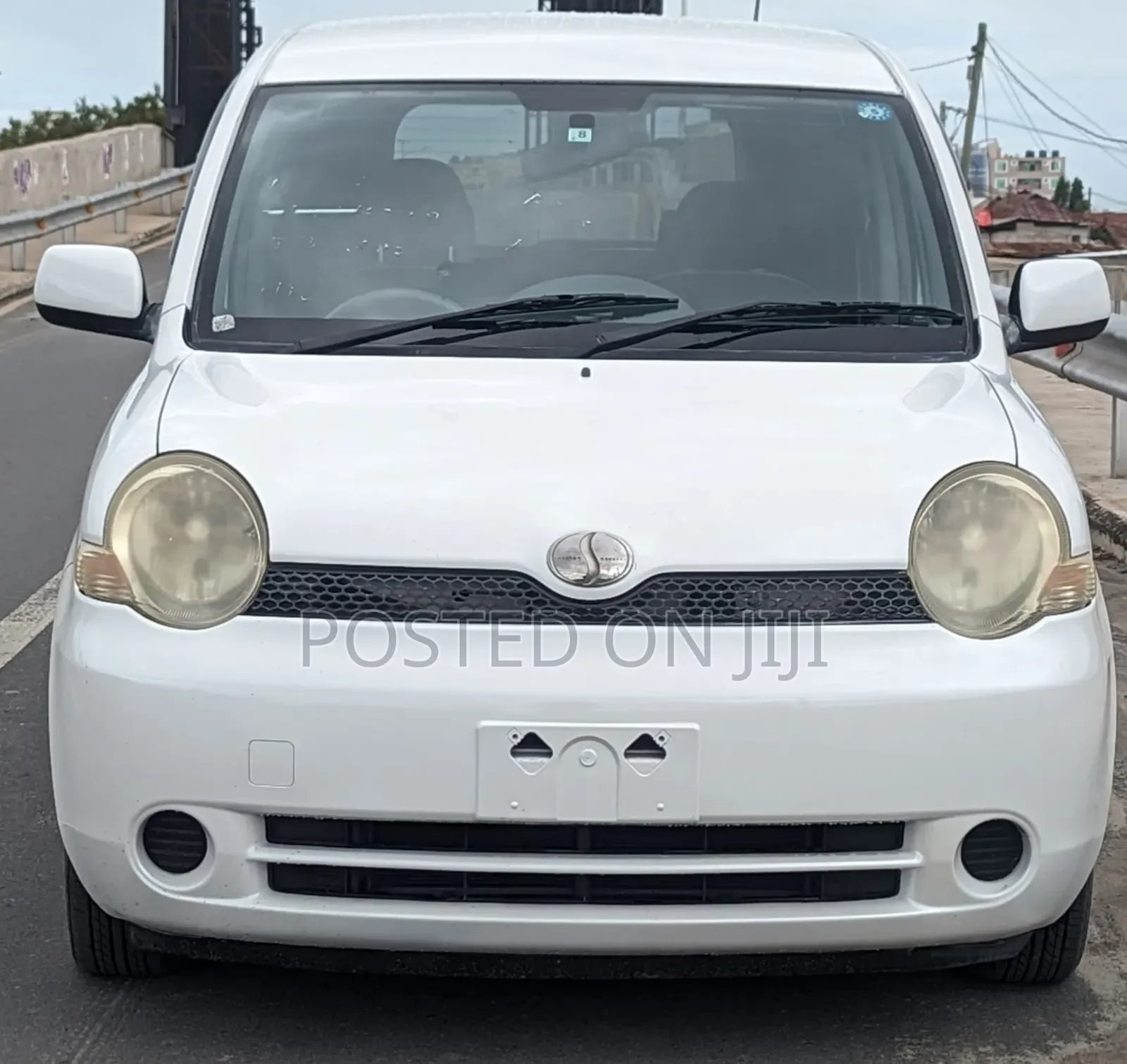 Toyota Sienta 2005 White