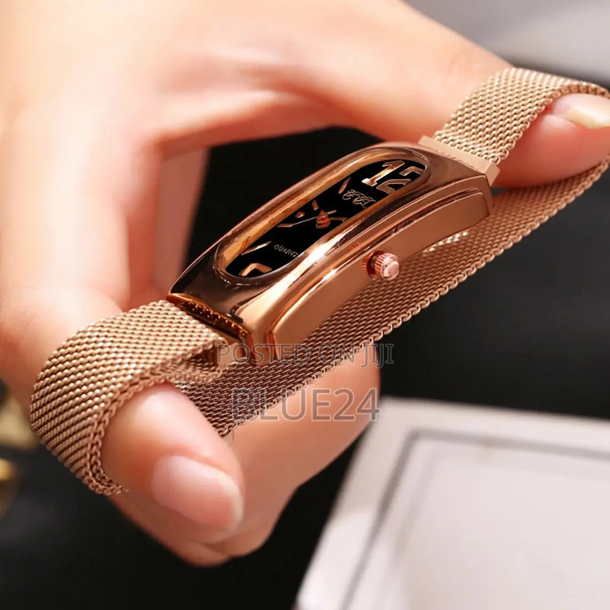 2 PCS/Set Fashion Rectangular Women’S Quartz Watch With Magnetic