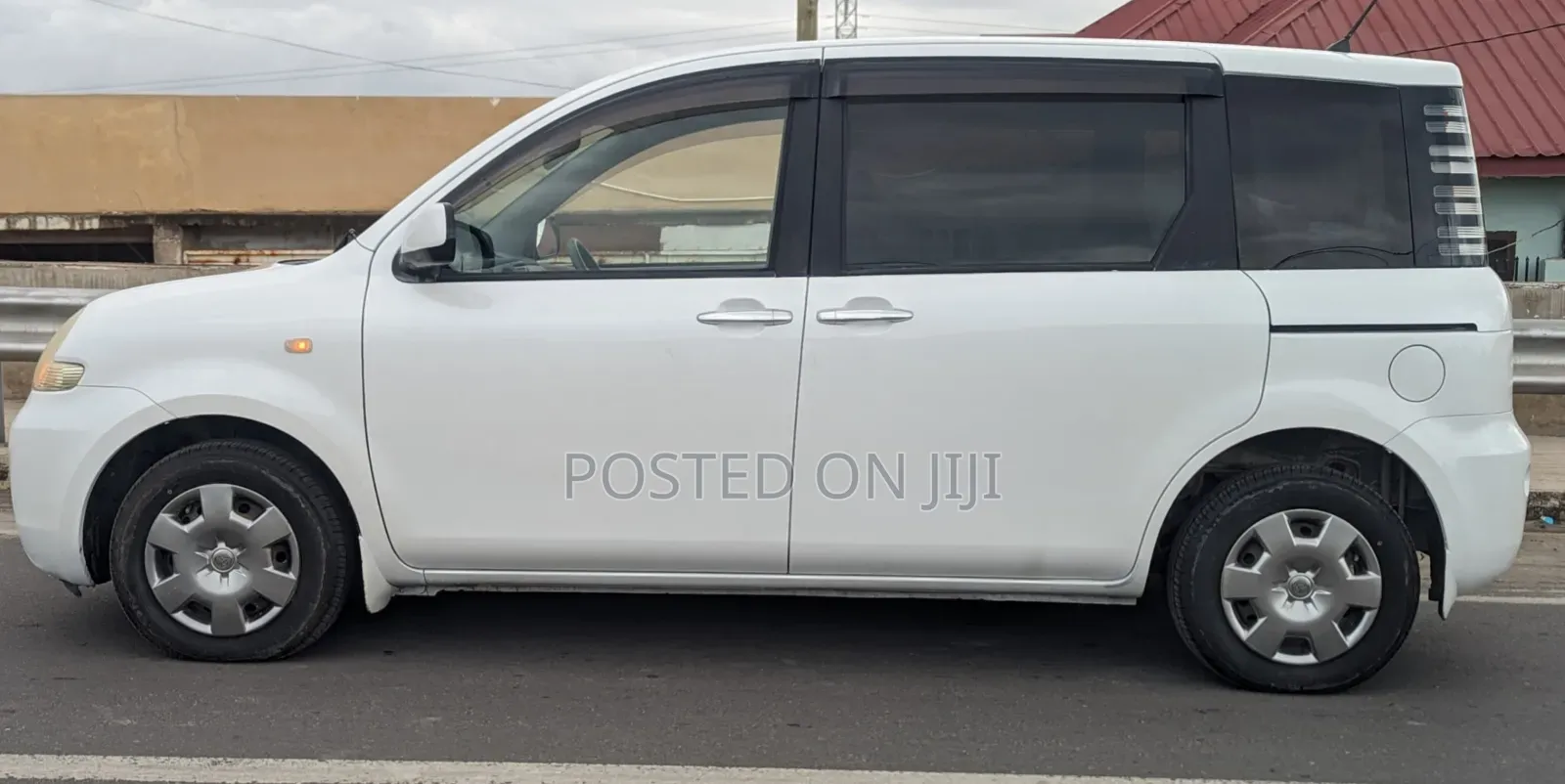 Toyota Sienta 2005 White