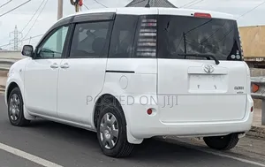 Toyota Sienta 2005 White