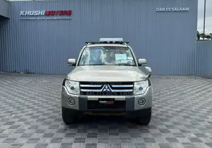 Mitsubishi Pajero 2007 Beige